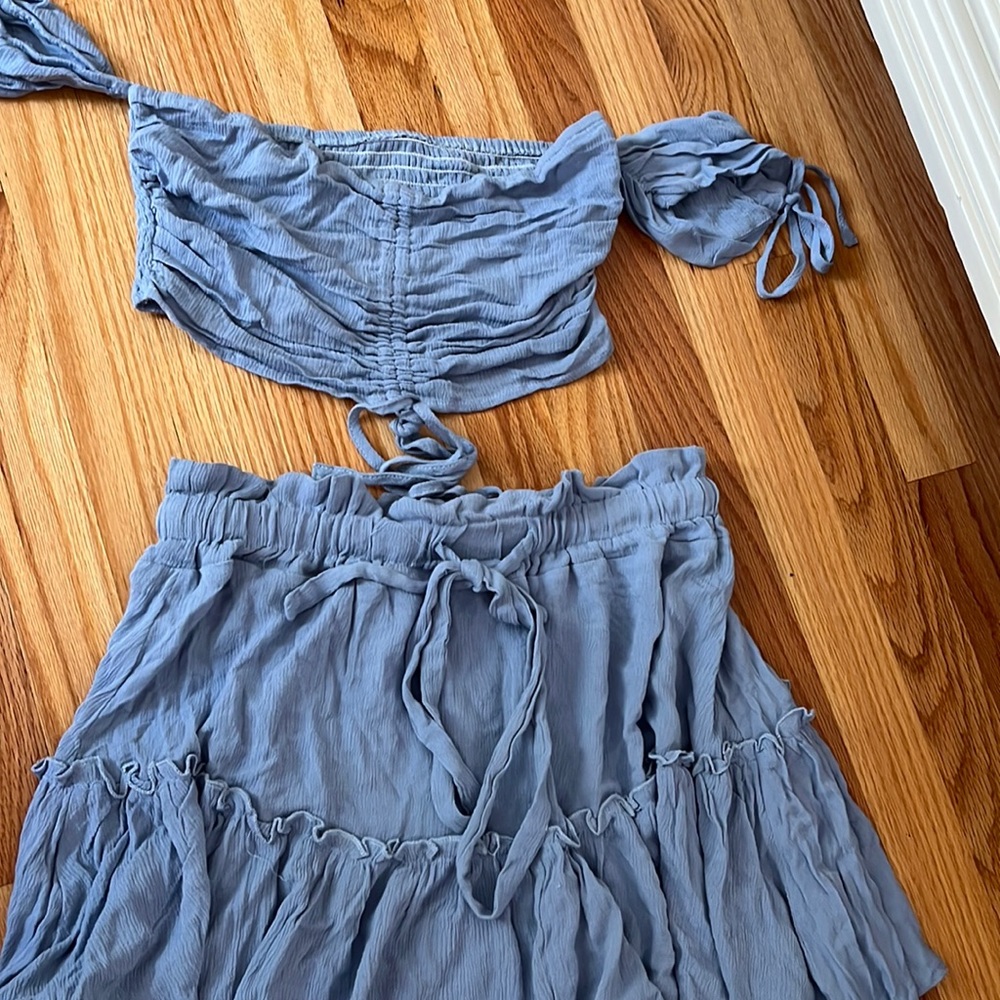 Two piece skirt set